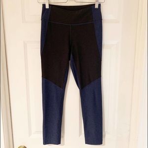 59-OUTDOOR Voices Blue/ Grey Hi rise 7/8 leggings Small